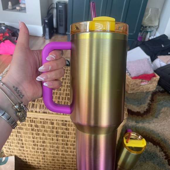 Never used new with tags Stanley Starbucks 40oz - Picture 1 of 8